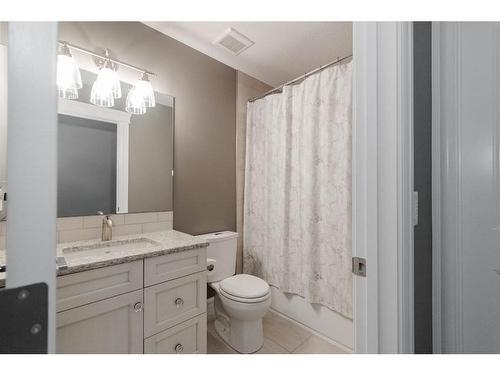 214 Prospect Drive, Fort Mcmurray, AB - Indoor Photo Showing Bathroom