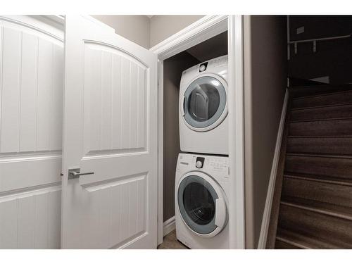 214 Prospect Drive, Fort Mcmurray, AB - Indoor Photo Showing Laundry Room