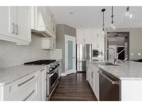 214 Prospect Drive, Fort Mcmurray, AB - Indoor Photo Showing Kitchen With Upgraded Kitchen