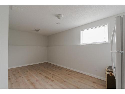 140 Archibald Close, Fort Mcmurray, AB - Indoor Photo Showing Other Room