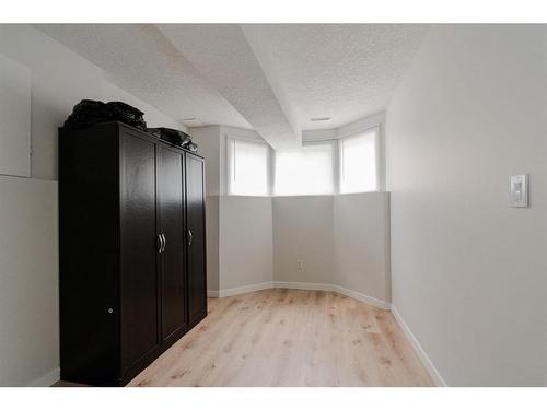 140 Archibald Close, Fort Mcmurray, AB - Indoor Photo Showing Other Room