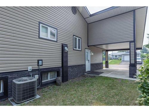 181 Beale Crescent, Fort Mcmurray, AB - Outdoor With Exterior