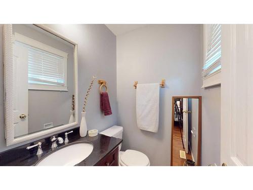 181 Beale Crescent, Fort Mcmurray, AB - Indoor Photo Showing Bathroom