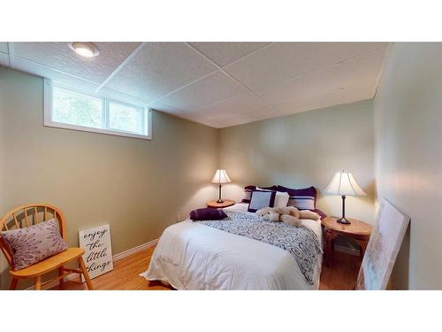 181 Beale Crescent, Fort Mcmurray, AB - Indoor Photo Showing Bedroom