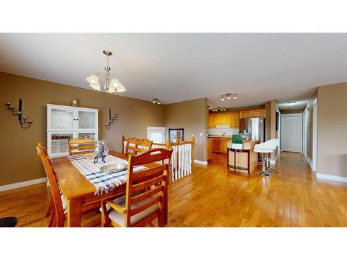 181 Beale Crescent, Fort Mcmurray, AB - Indoor Photo Showing Dining Room