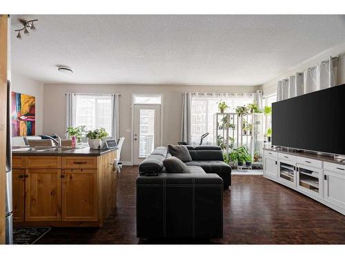 185 Blue Jay Road, Fort Mcmurray, AB - Indoor Photo Showing Living Room