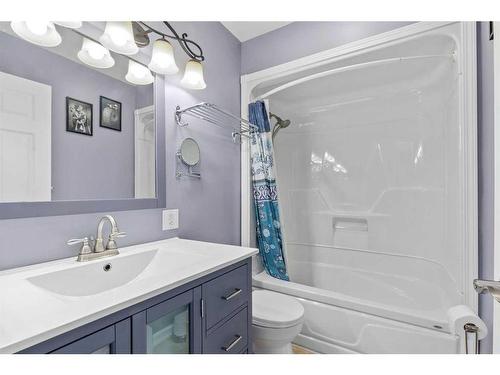 178 Highland Close, Fort Mcmurray, AB - Indoor Photo Showing Bathroom