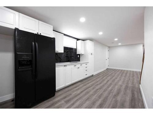 7 Berry Crescent, Fort Mcmurray, AB - Indoor Photo Showing Kitchen