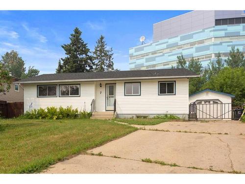 7 Berry Crescent, Fort Mcmurray, AB - Outdoor