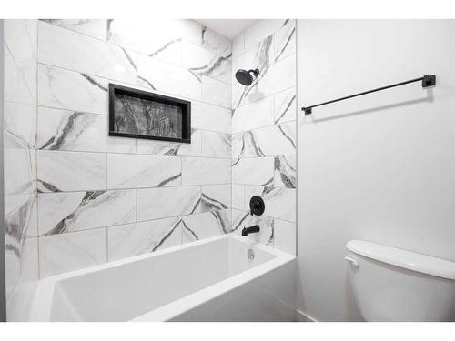 7 Berry Crescent, Fort Mcmurray, AB - Indoor Photo Showing Bathroom