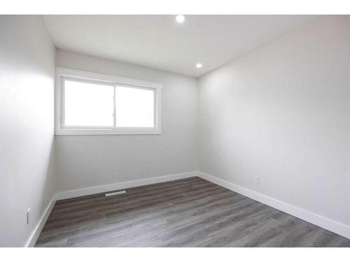 7 Berry Crescent, Fort Mcmurray, AB - Indoor Photo Showing Other Room