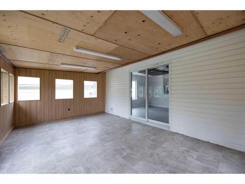 7 Berry Crescent, Fort Mcmurray, AB - Indoor Photo Showing Other Room