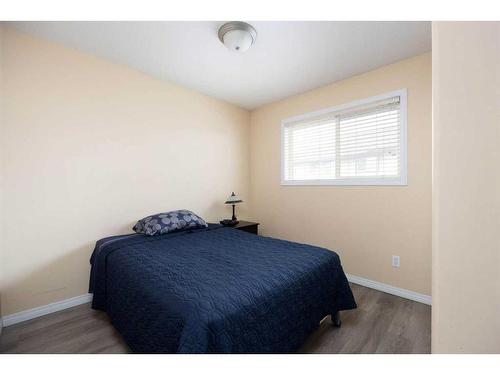 8-220 Swanson Crescent, Fort Mcmurray, AB - Indoor Photo Showing Bedroom