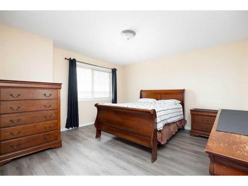 8-220 Swanson Crescent, Fort Mcmurray, AB - Indoor Photo Showing Bedroom