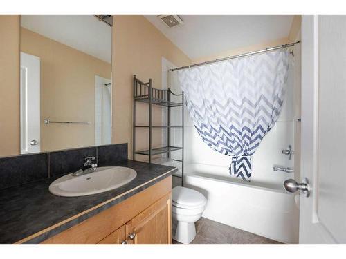 8-220 Swanson Crescent, Fort Mcmurray, AB - Indoor Photo Showing Bathroom