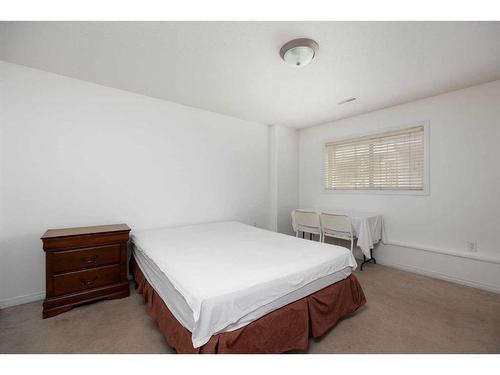 8-220 Swanson Crescent, Fort Mcmurray, AB - Indoor Photo Showing Bedroom