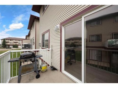 8-220 Swanson Crescent, Fort Mcmurray, AB - Outdoor With Balcony With Exterior