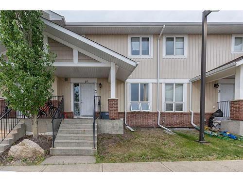 2-248C Grosbeak Way, Fort Mcmurray, AB - Outdoor With Facade