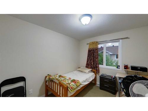 2-248C Grosbeak Way, Fort Mcmurray, AB - Indoor Photo Showing Bedroom