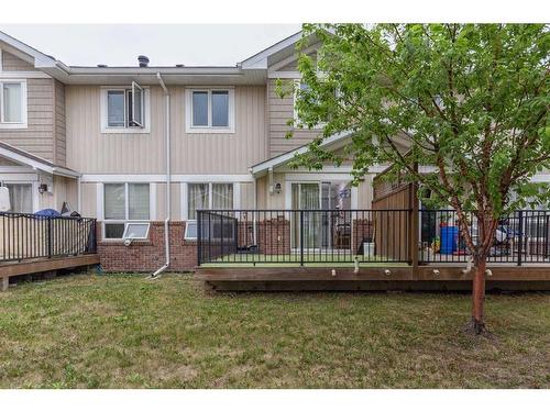 2-248C Grosbeak Way, Fort Mcmurray, AB - Outdoor