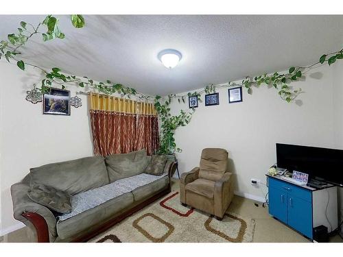 2-248C Grosbeak Way, Fort Mcmurray, AB - Indoor