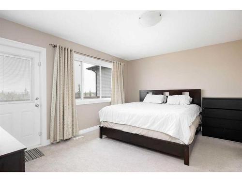 149 Pintail Place, Fort Mcmurray, AB - Indoor Photo Showing Bedroom