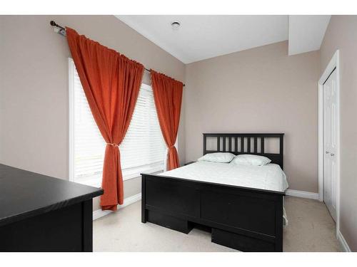 149 Pintail Place, Fort Mcmurray, AB - Indoor Photo Showing Bedroom