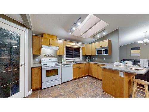 369 Ash Way, Fort Mcmurray, AB - Indoor Photo Showing Kitchen