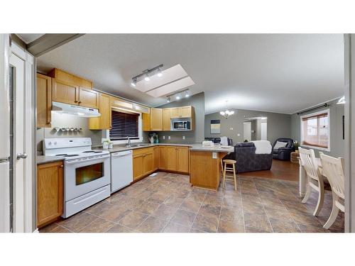 369 Ash Way, Fort Mcmurray, AB - Indoor Photo Showing Kitchen