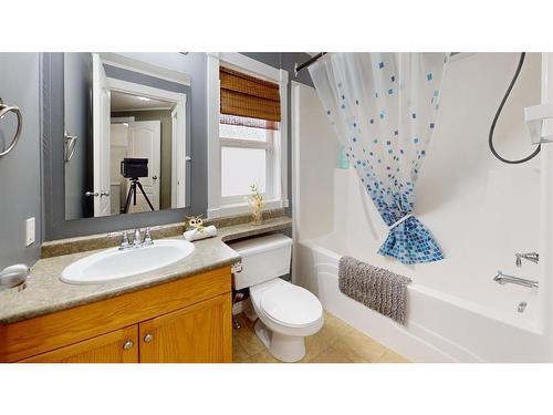 369 Ash Way, Fort Mcmurray, AB - Indoor Photo Showing Bathroom