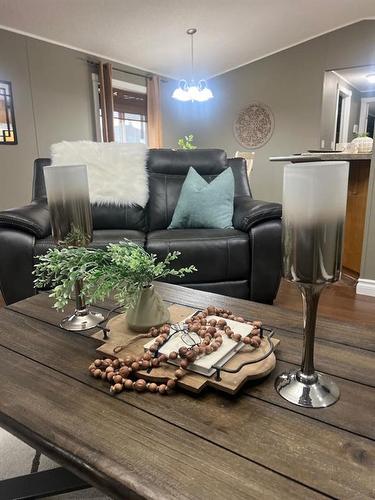 369 Ash Way, Fort Mcmurray, AB - Indoor Photo Showing Living Room