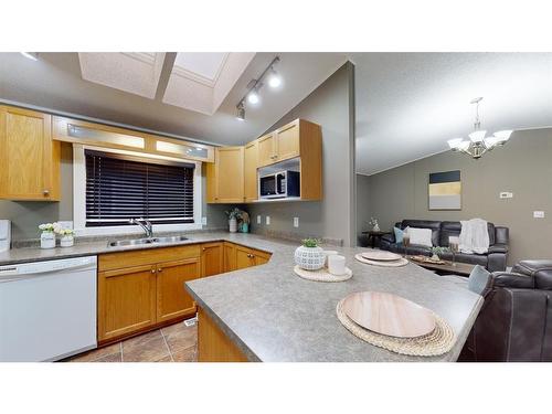 369 Ash Way, Fort Mcmurray, AB - Indoor Photo Showing Kitchen With Double Sink