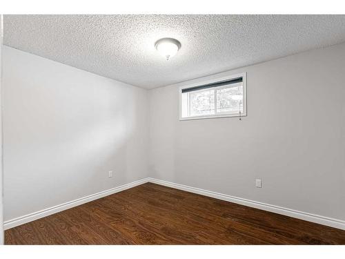 141 Silica Place, Fort Mcmurray, AB - Indoor Photo Showing Other Room