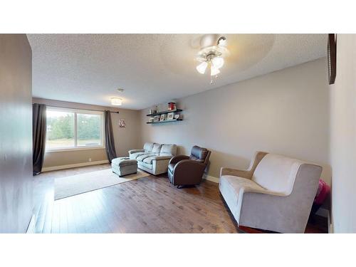 128 Tundra Drive, Fort Mcmurray, AB - Indoor