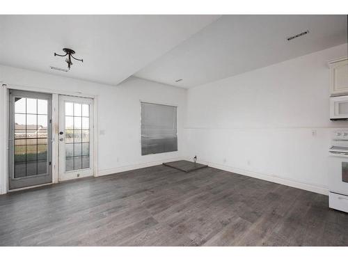 221 Stonecreek Landing, Fort Mcmurray, AB - Indoor Photo Showing Kitchen