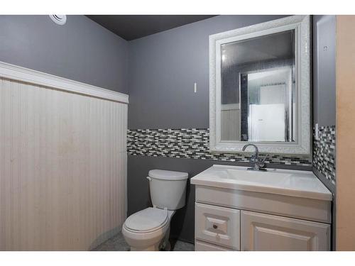 221 Stonecreek Landing, Fort Mcmurray, AB - Indoor Photo Showing Bathroom