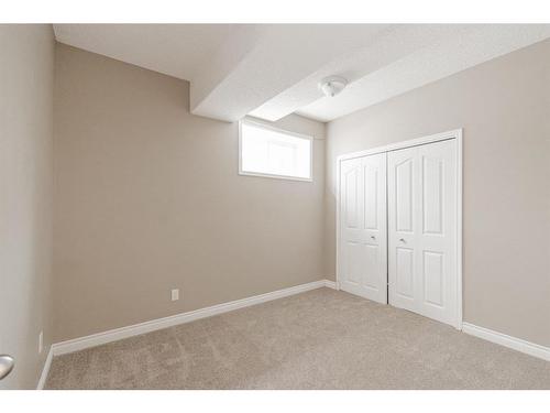 450 Pacific Crescent, Fort Mcmurray, AB - Indoor Photo Showing Other Room