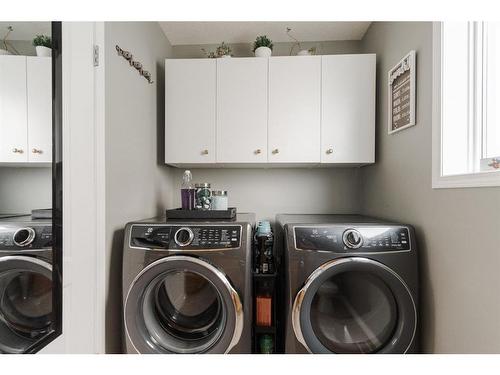 201 St. Laurent Way, Fort Mcmurray, AB - Indoor Photo Showing Laundry Room