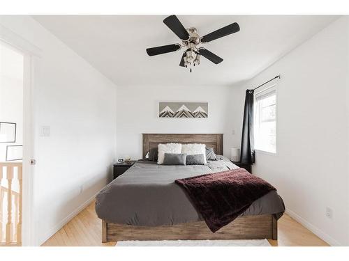 201 St. Laurent Way, Fort Mcmurray, AB - Indoor Photo Showing Bedroom