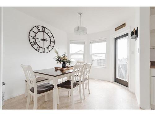 201 St. Laurent Way, Fort Mcmurray, AB - Indoor Photo Showing Dining Room