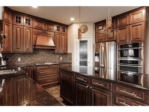 243 Wild Rose Street, Fort Mcmurray, AB - Indoor Photo Showing Kitchen With Upgraded Kitchen