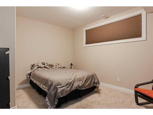 106 Merganser Crescent, Fort Mcmurray, AB - Indoor Photo Showing Bedroom