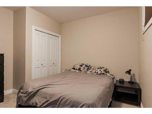 106 Merganser Crescent, Fort Mcmurray, AB - Indoor Photo Showing Bedroom