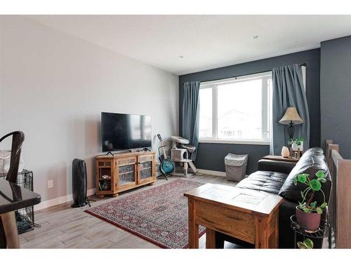 109 Roy Lane, Fort Mcmurray, AB - Indoor Photo Showing Living Room