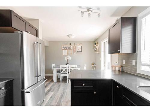 165-401 Athabasca Avenue, Fort Mcmurray, AB - Indoor Photo Showing Kitchen