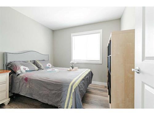 165-401 Athabasca Avenue, Fort Mcmurray, AB - Indoor Photo Showing Bedroom