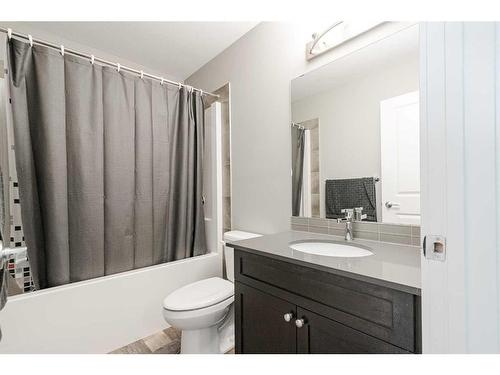 165-401 Athabasca Avenue, Fort Mcmurray, AB - Indoor Photo Showing Bathroom