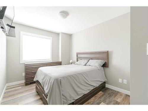 165-401 Athabasca Avenue, Fort Mcmurray, AB - Indoor Photo Showing Bedroom