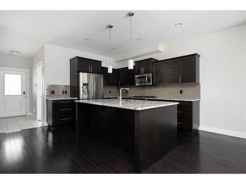 152 Collicott Drive, Fort Mcmurray, AB - Indoor Photo Showing Kitchen With Upgraded Kitchen