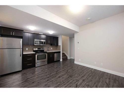 152 Collicott Drive, Fort Mcmurray, AB - Indoor Photo Showing Kitchen